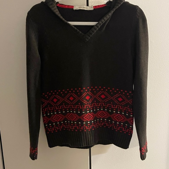 Zara Basic Hoodie Sweater in Dark Brown and Red - Picture 8 of 10